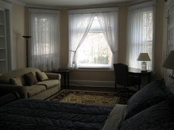 Kalorama Bed & Breakfast 3*